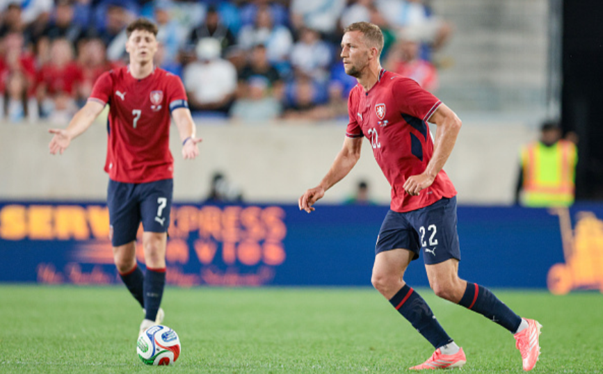 HARRISON, NEW JERSEY - JUNE 04: Tomá Souek #22 of Czechia controls the ball in front of Ladislav Krejí #7 in the first half of the international friendly match against Guatemala at Sports Illustrated Stadium on June 4, 2026 in Harrison, United States. (Photo by Vincent Carchietta/Getty Images)